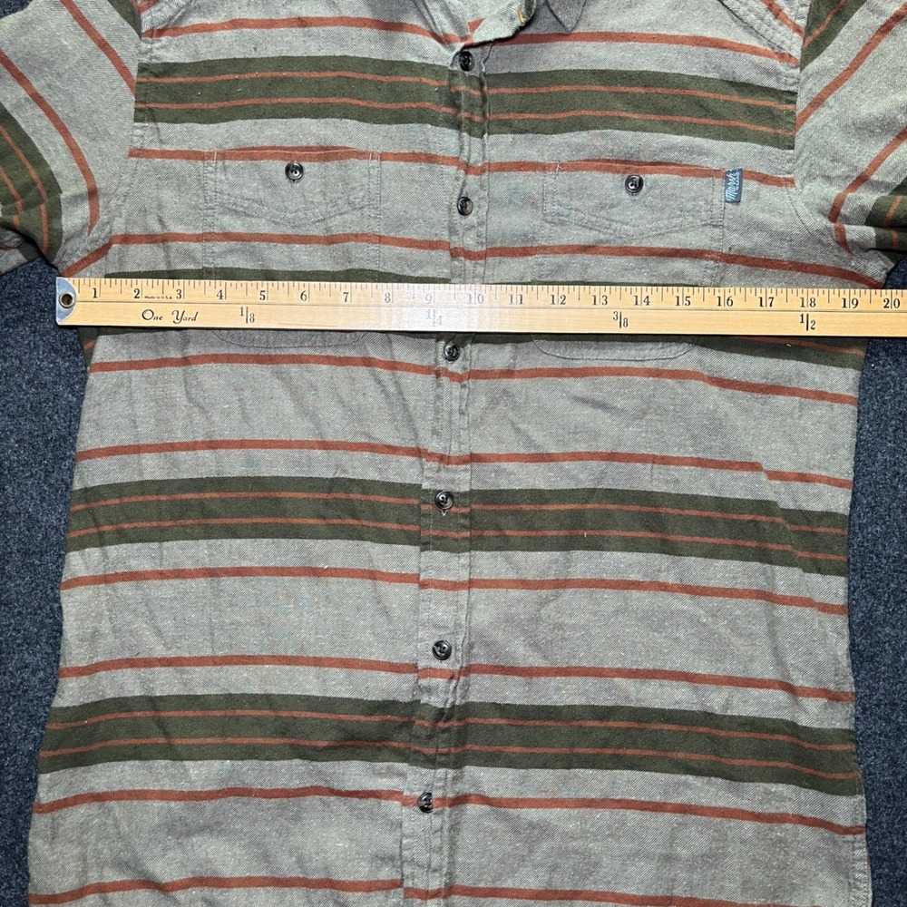 Marsh Wear Button Down Mens Small Tan Green Stripe Roll Tab Flannel - Picture 5 of 6